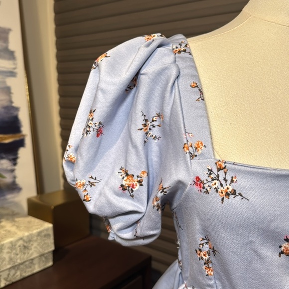 NWT  Juniors' Tinsel Town - Love, Fire Square Neck Babydoll Top. Size Small - Picture 4 of 7